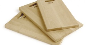 Простой и дешевый способ, как почистить деревянную разделочную доску